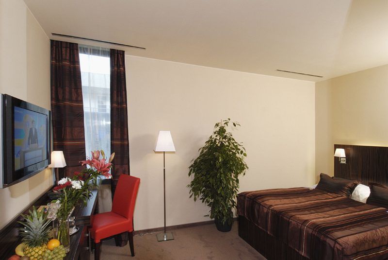 Otel Ea Crystal Palace 4*